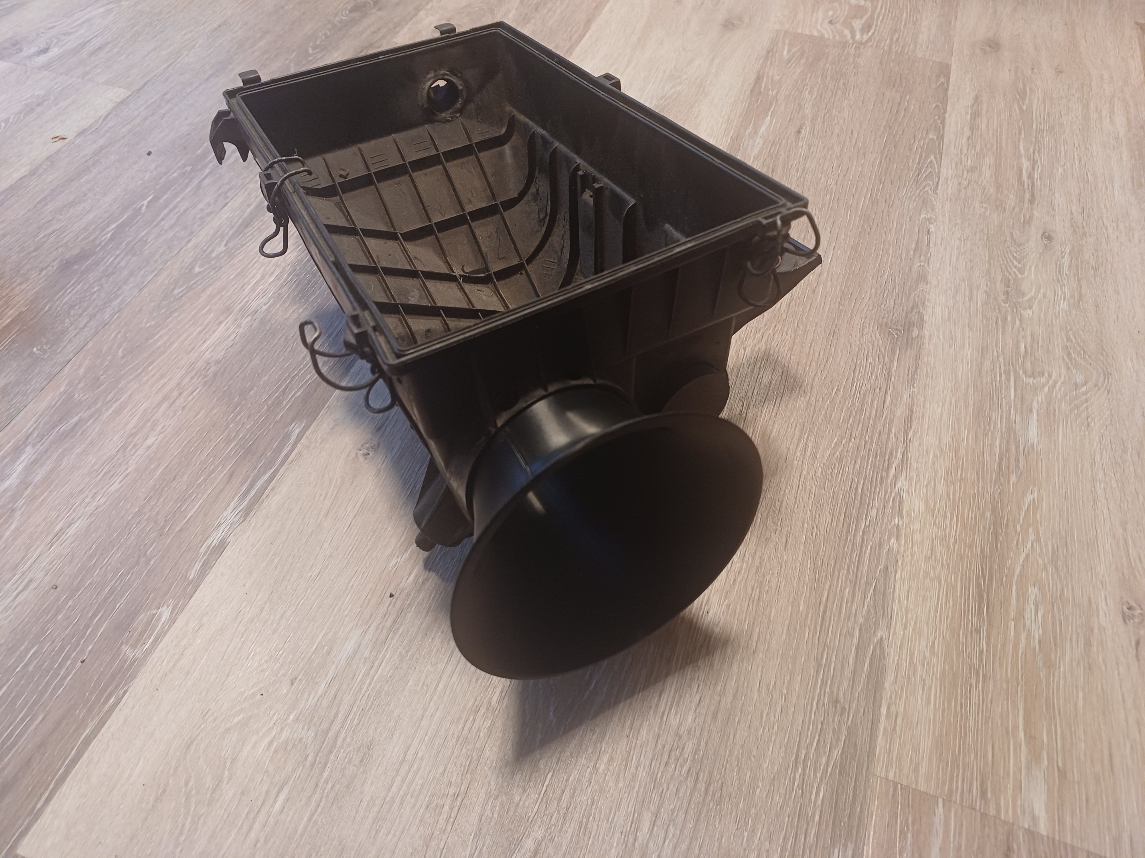 Audi 80 V6 2.6 2.8 1.8 Ansaugung Trichter Luftfilterkasten